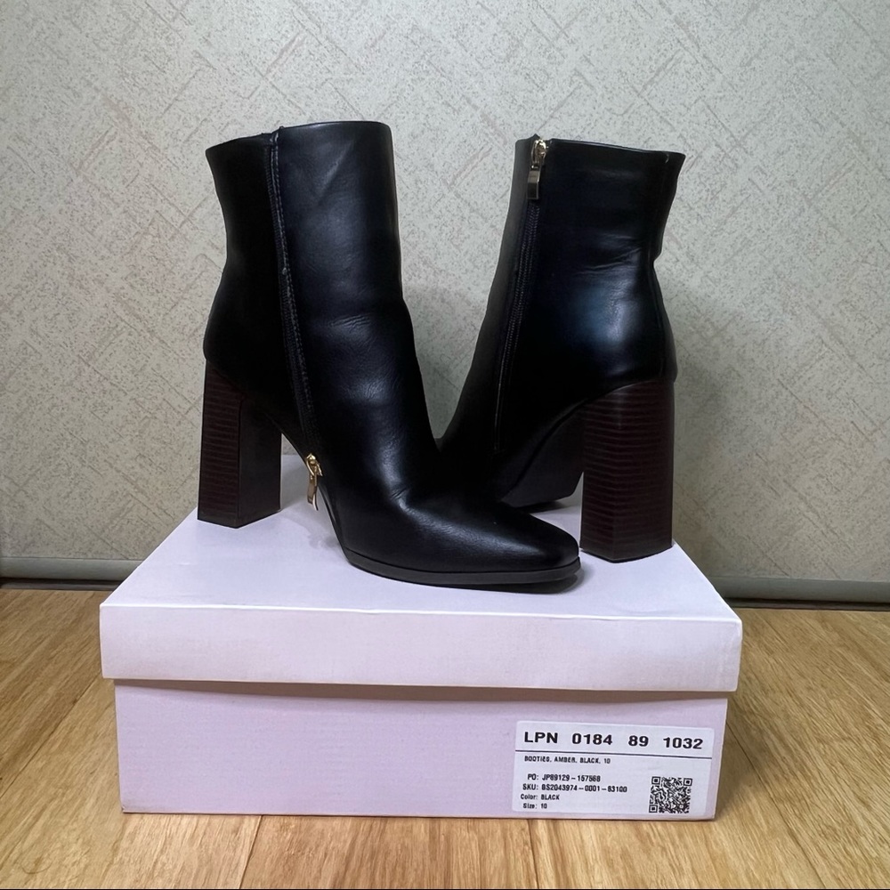 JUST FAB Booties NEVER USED.